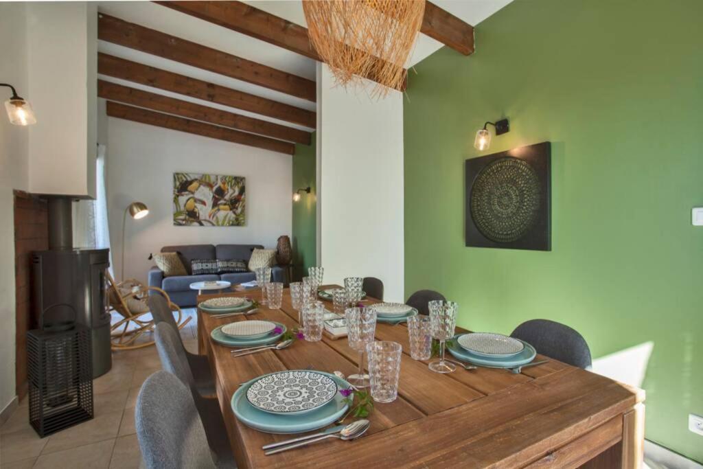 Villa Bodri, Maison En Pierre Avec Vue Mer Et Piscine Chauffee เอลเลอรูซ ภายนอก รูปภาพ