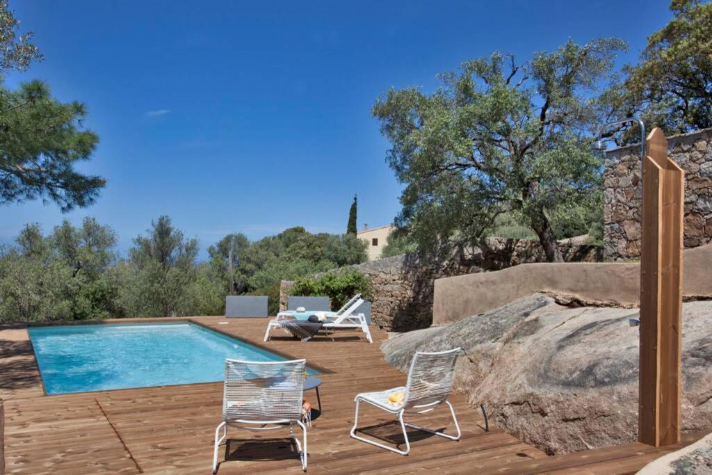 Villa Bodri, Maison En Pierre Avec Vue Mer Et Piscine Chauffee เอลเลอรูซ ภายนอก รูปภาพ