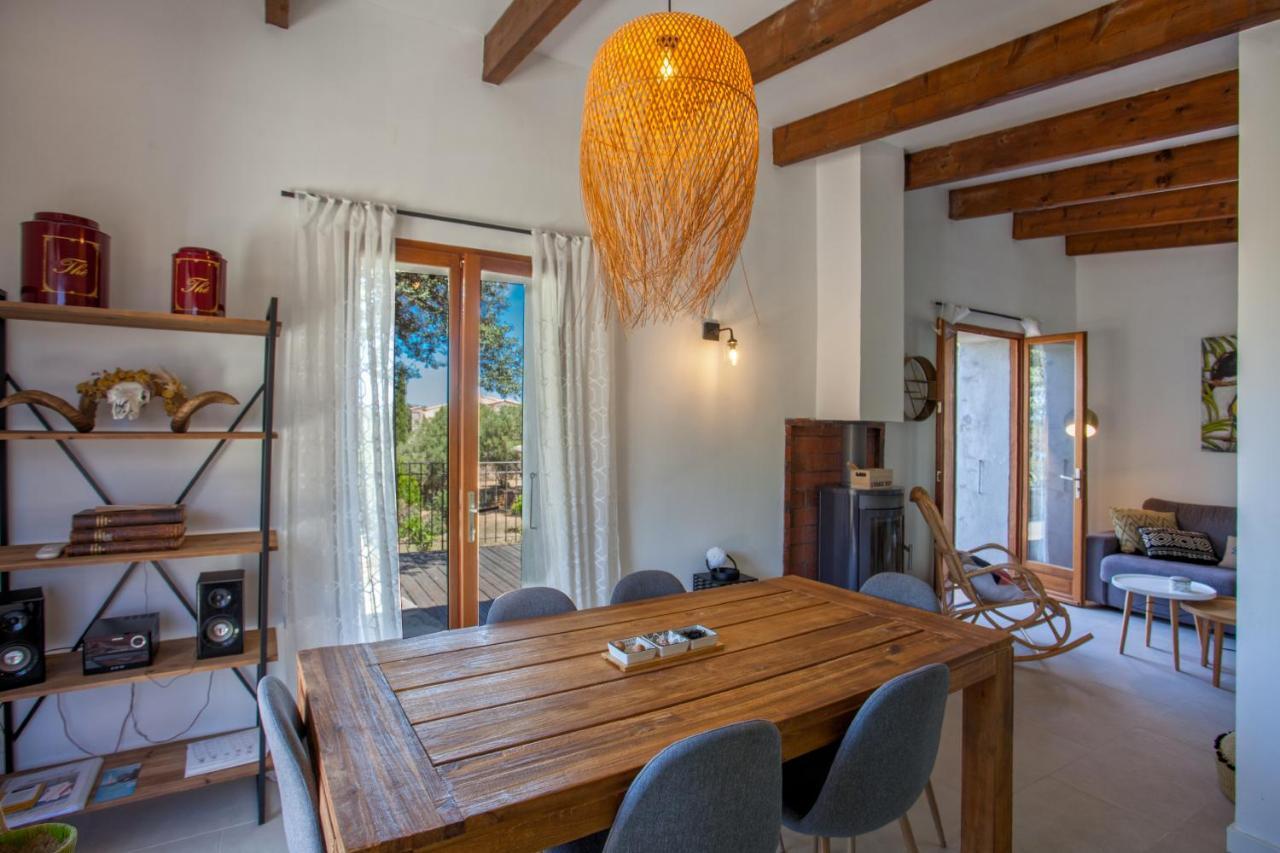 Villa Bodri, Maison En Pierre Avec Vue Mer Et Piscine Chauffee เอลเลอรูซ ภายนอก รูปภาพ
